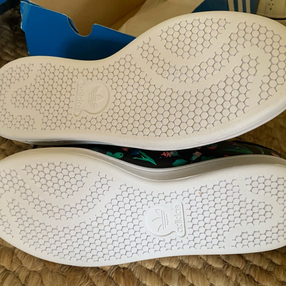 Adidas Stan Smith sneakers size 8 women’s - Picture 2 of 5